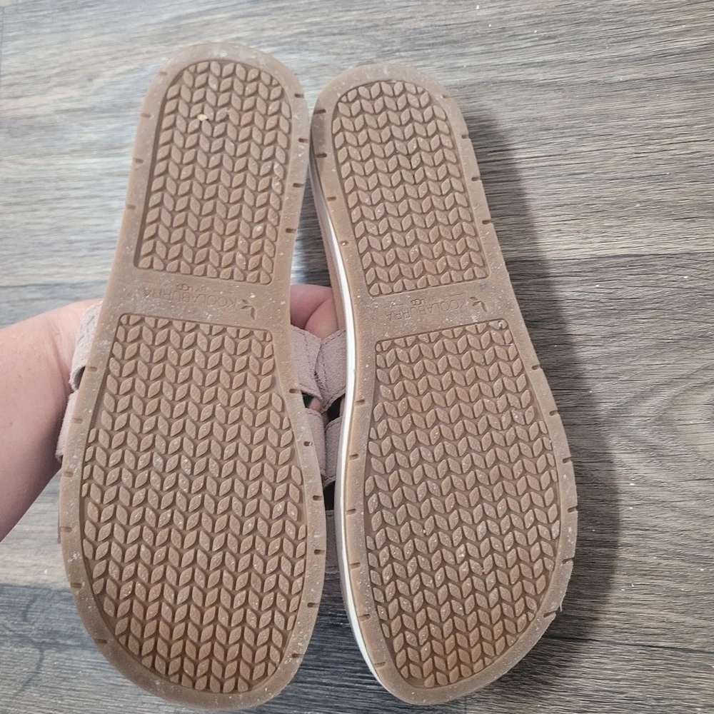 Koolaburra by Ugg leather slip on sandals size 8.5